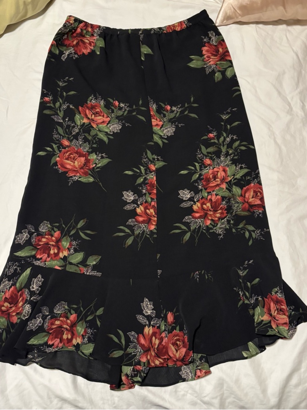 Liz Claiborne Emma James Black Floral Skirt - Picture 2 of 3